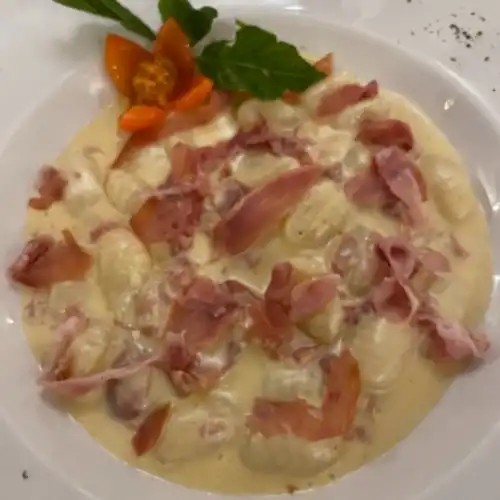 Gnocchi Crudo E Brie