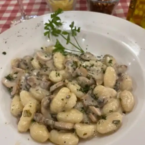 Gnocchi Panna e Funghi