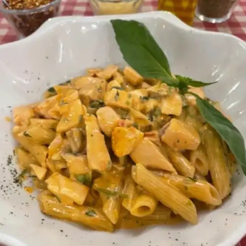 Pasta Vodka E Salmone