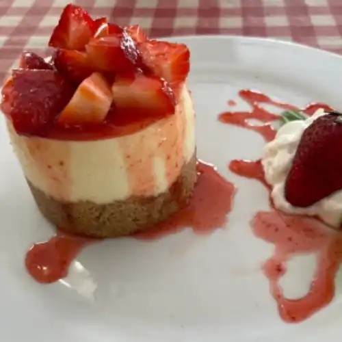 Pastel de Queso con Fresa
