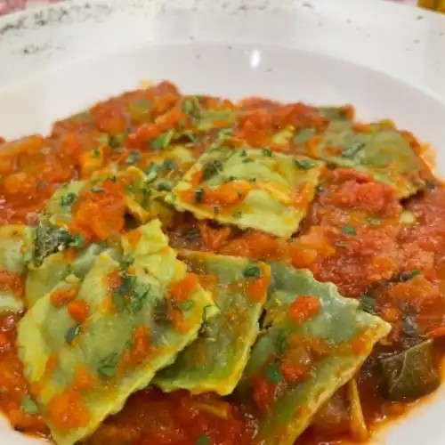 Ravioli Al Pomodoro